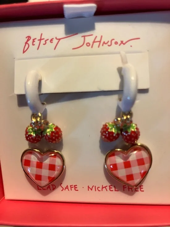 🍓Betsey Johnson 2 pairs earrings gingham hearts strwbry hoops NWT - Picture 2 of 9